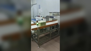 Wykrywacz metali przeznaczony do kontaktu z żywnością, wspierający zautomatyzowane procesy kontroli
