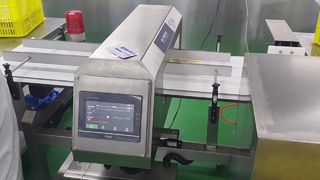Wykrywacz metali klasy spożywczej dla linii produkcyjnych